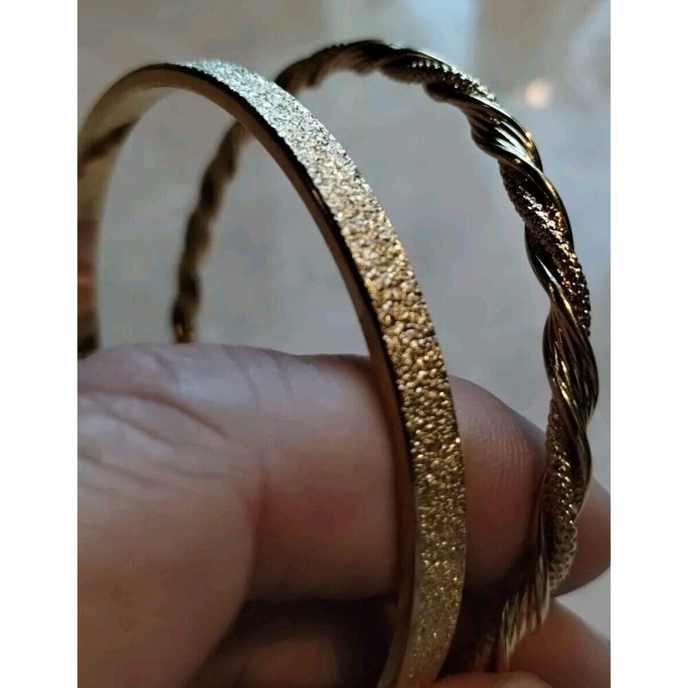 Monet Vintage Bracelet Bangles Rope & Glittery Gold Tone Metal Lot Of Two (2) - Picture 11 of 11